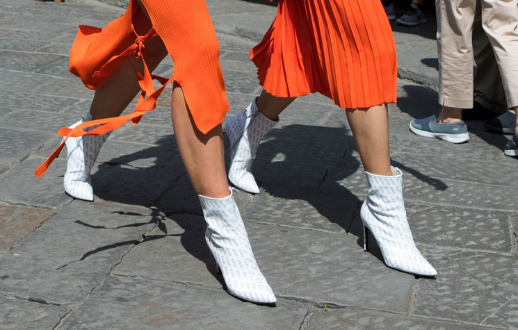 Białe buty - must have sezonu