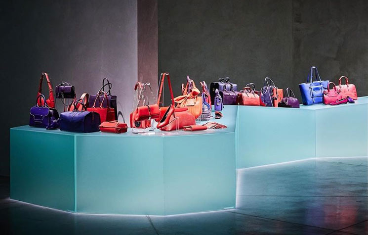 Modne dodatki do sukienki