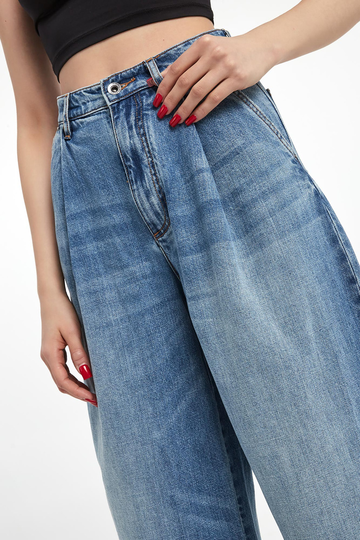 Jeansy damskie ARMANI EXCHANGE