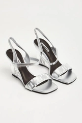 Sandały skórzane na koturnie KARL LAGERFELD