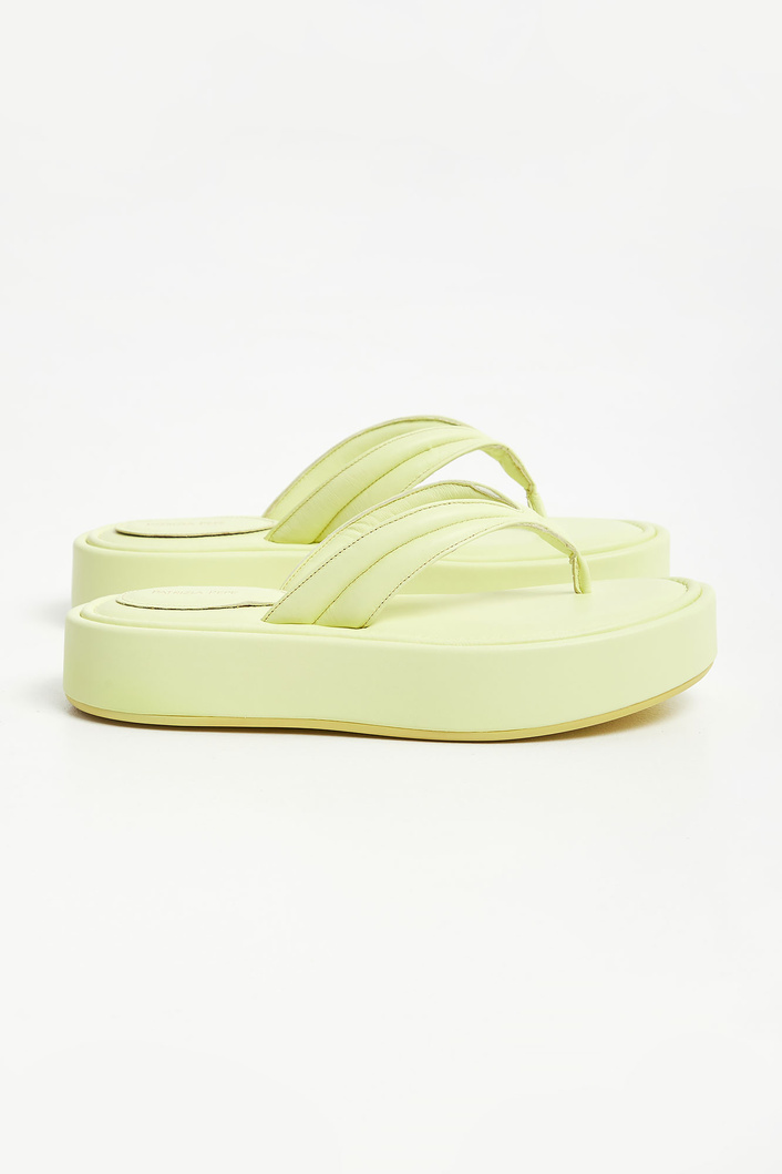 Klapki damskie skórzane PATRIZIA PEPE