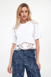 T-shirt damski z haftem TWINSET