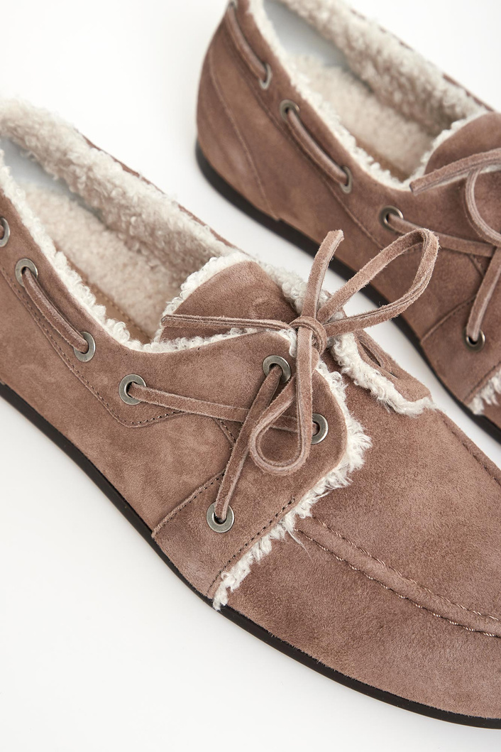 Loafersy damskie zamszowe z futerkiem PESERICO