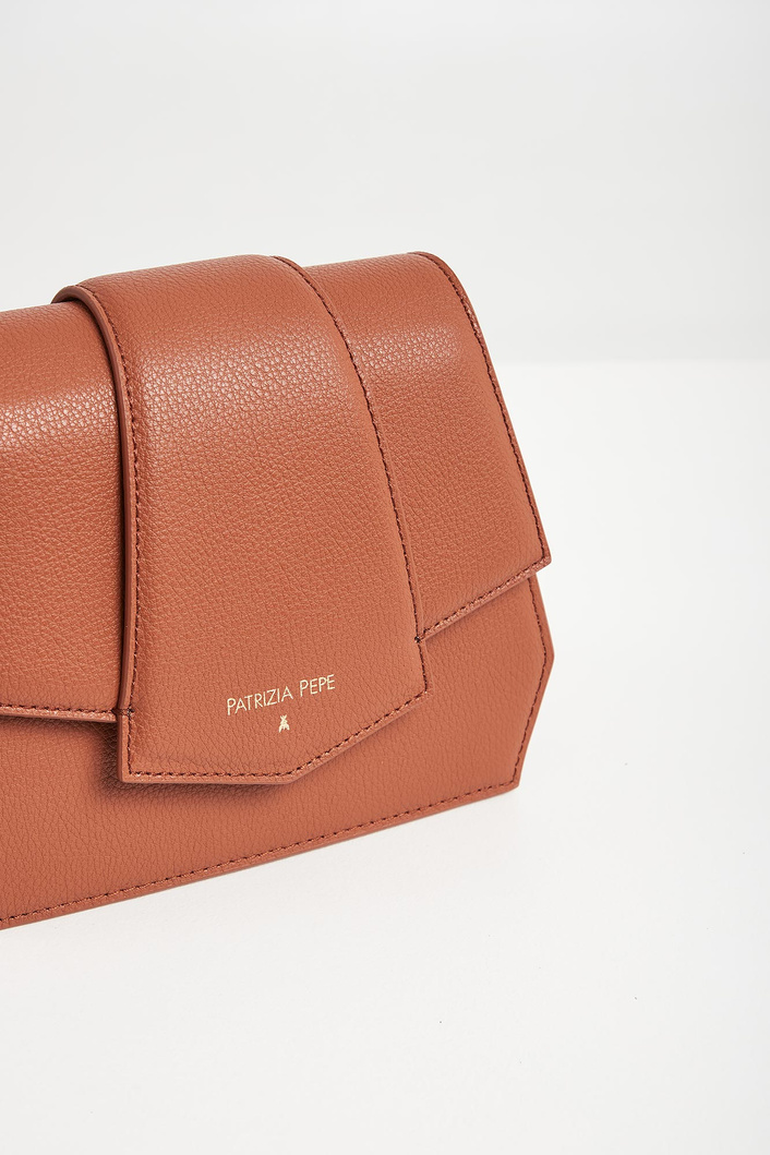 Torebka skórzana listonoszka PATRIZIA PEPE