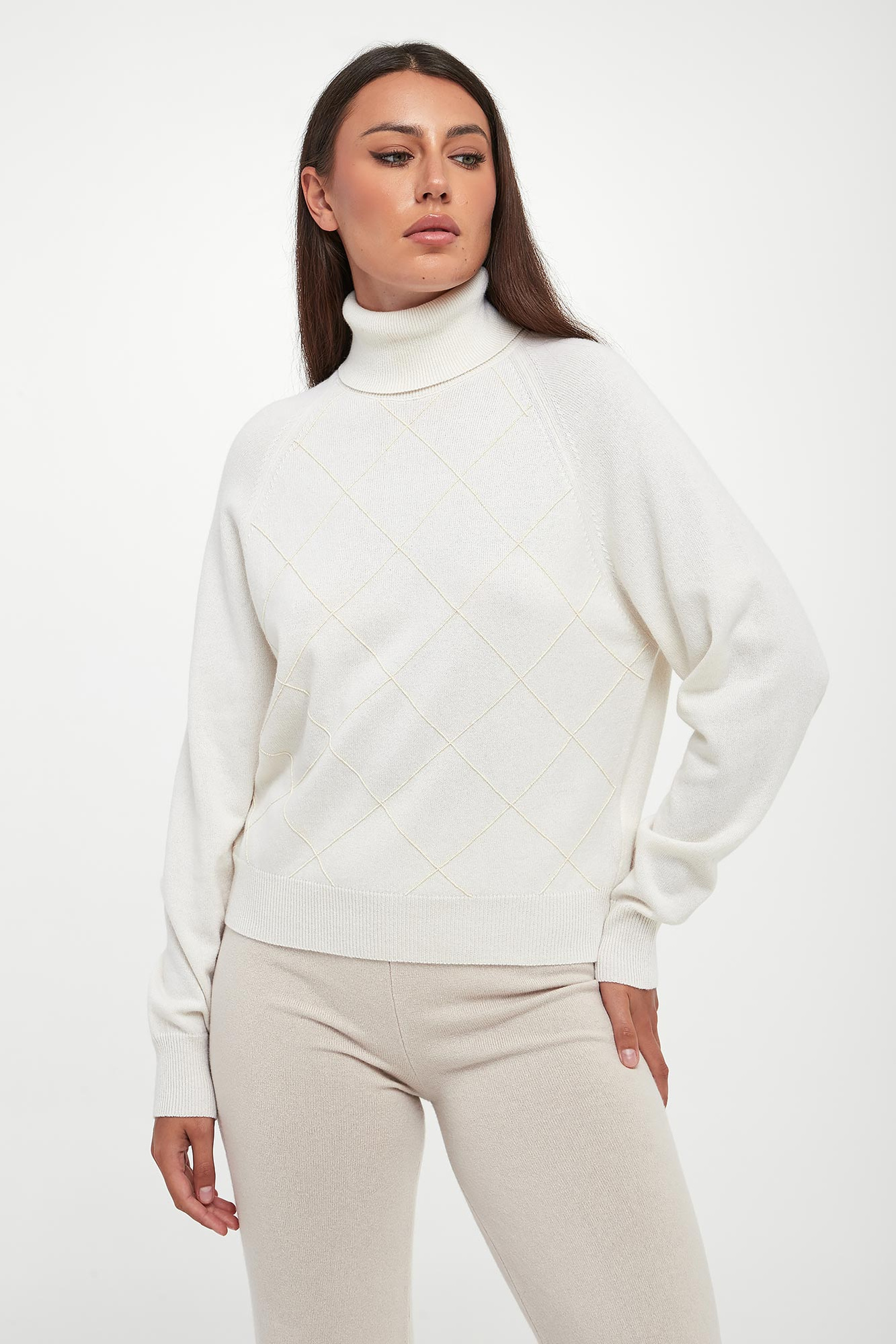 Golf damski wełniany z jedwabiem PESERICO Ecru Regular