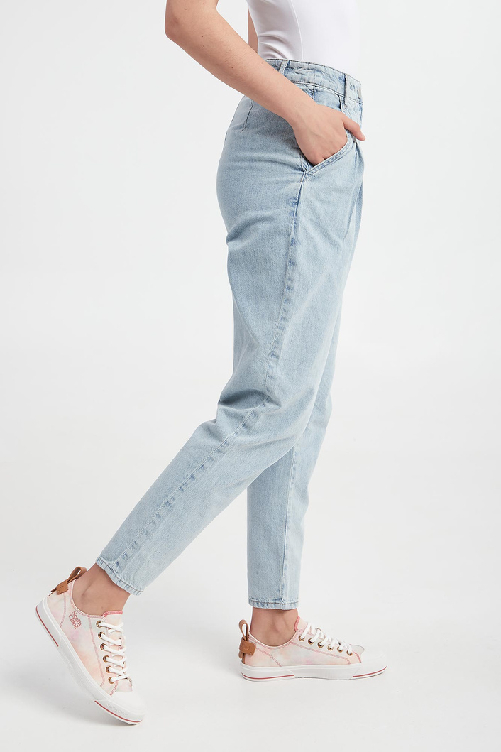 Jeansy damskie ARMANI EXCHANGE