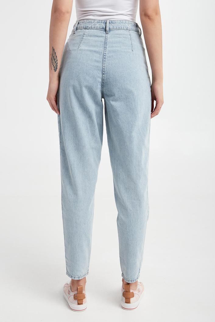 Jeansy damskie ARMANI EXCHANGE