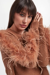 Sweter damski z piórami TWINSET