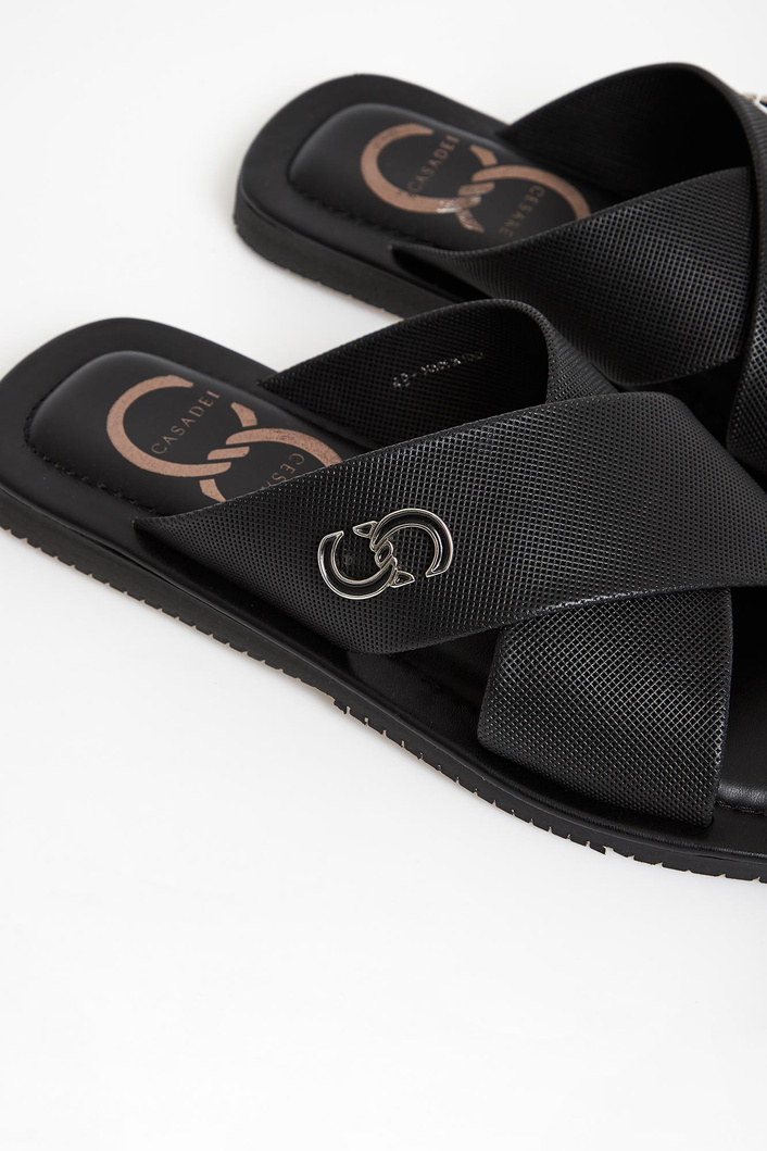 Klapki męskie skórzane CESARE CASADEI
