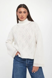 Sweter damski wełniany z golfem TWINSET