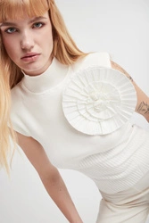 Top damski z kwiatem TWINSET ACTITUDE