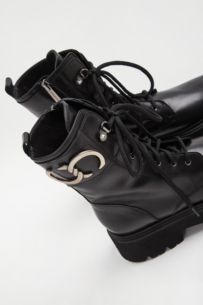 Trapery damskie skórzane CESARE CASADEI