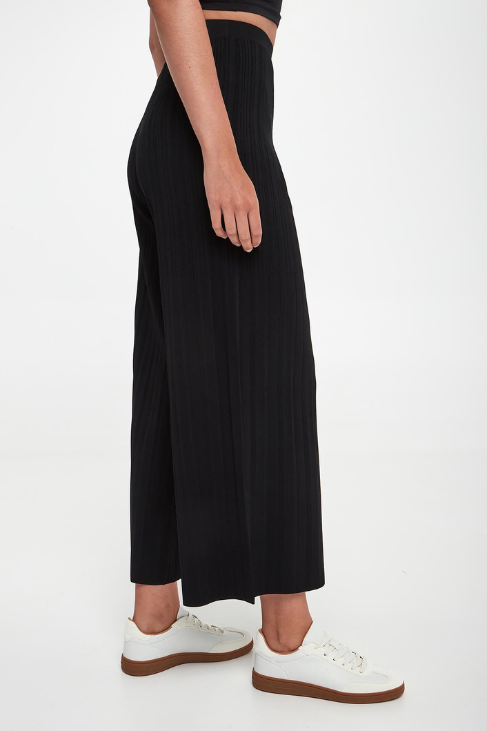 Spodnie damskie Superbo WEEKEND MAX MARA