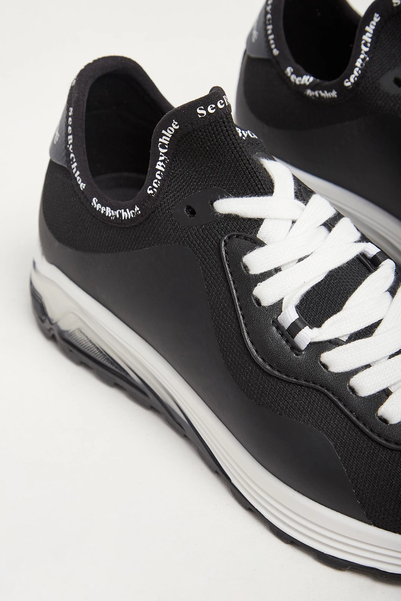 Sneakersy damskie SEE BY CHLOE Czarny SB38181A/16144/999