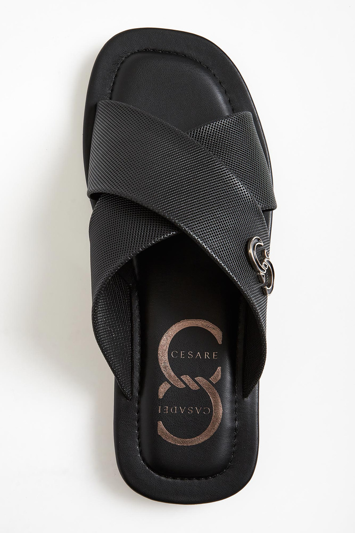 Klapki męskie skórzane CESARE CASADEI