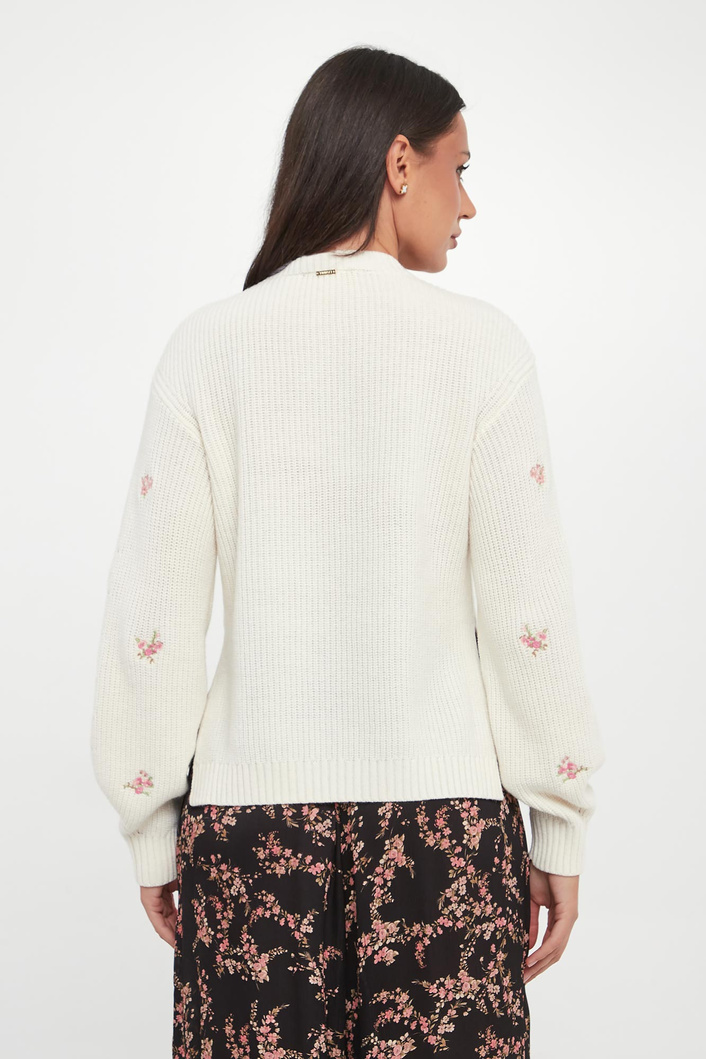 Sweter damski wełniany z kwiatowym haftem TWINSET
