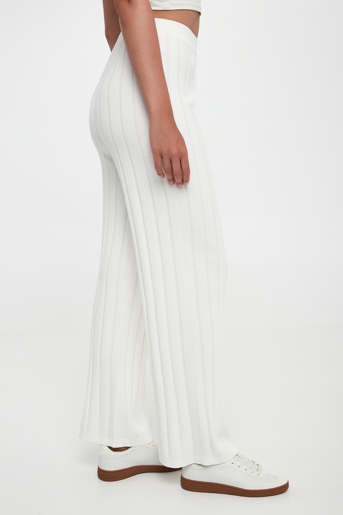 Spodnie damskie dzianinowe Tema MM