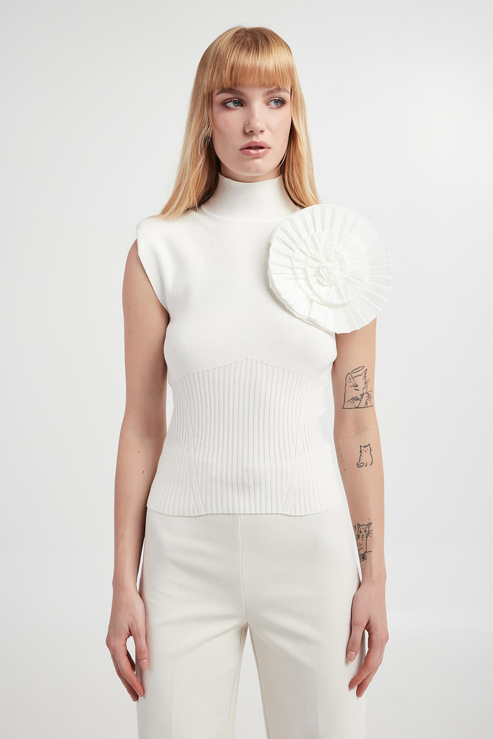 Top damski z kwiatem TWINSET ACTITUDE