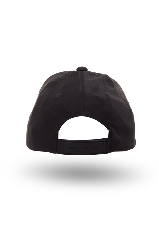 Czarna czapka z daszkiem i aplikacją marki 