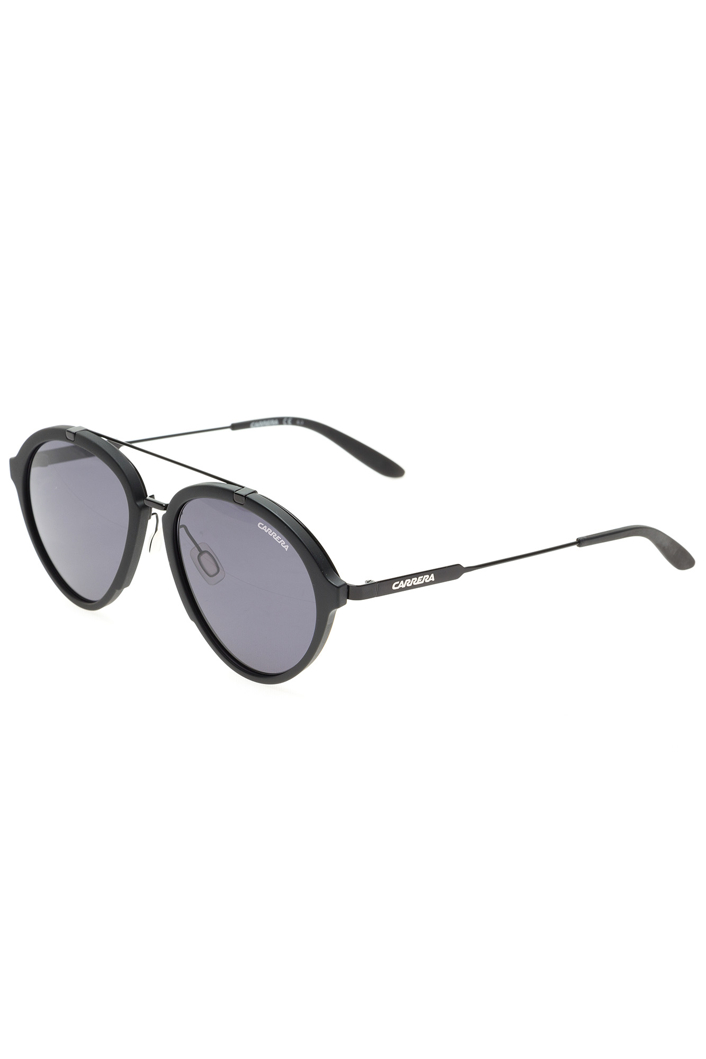 Czarne okulary Carrera typu Aviator