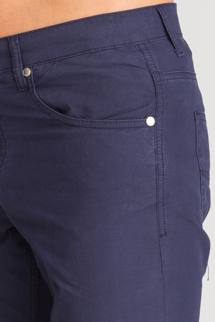 Granatowe spodnie męskie Versace Jeans
